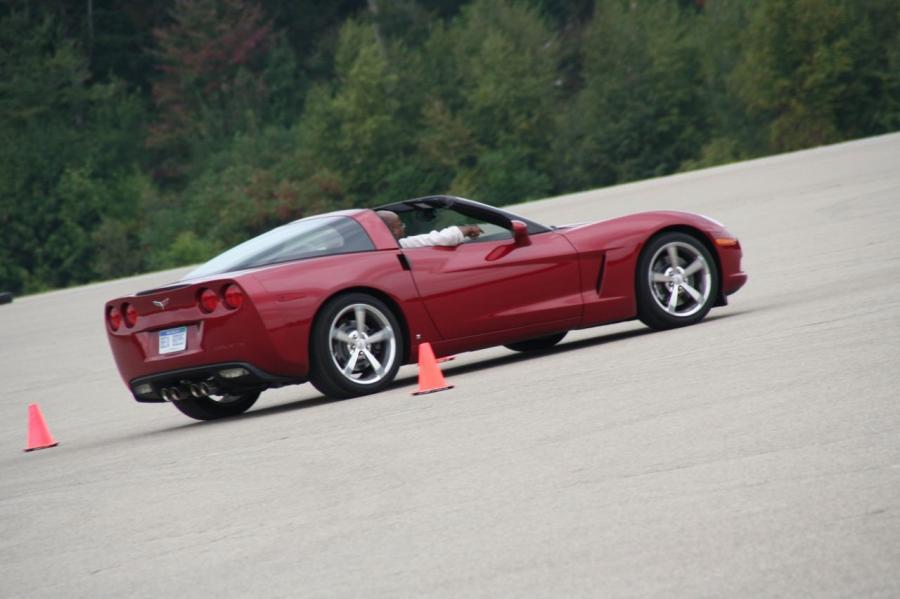  Chevrolet Corvette 2008 года  (фото 12 из 17)